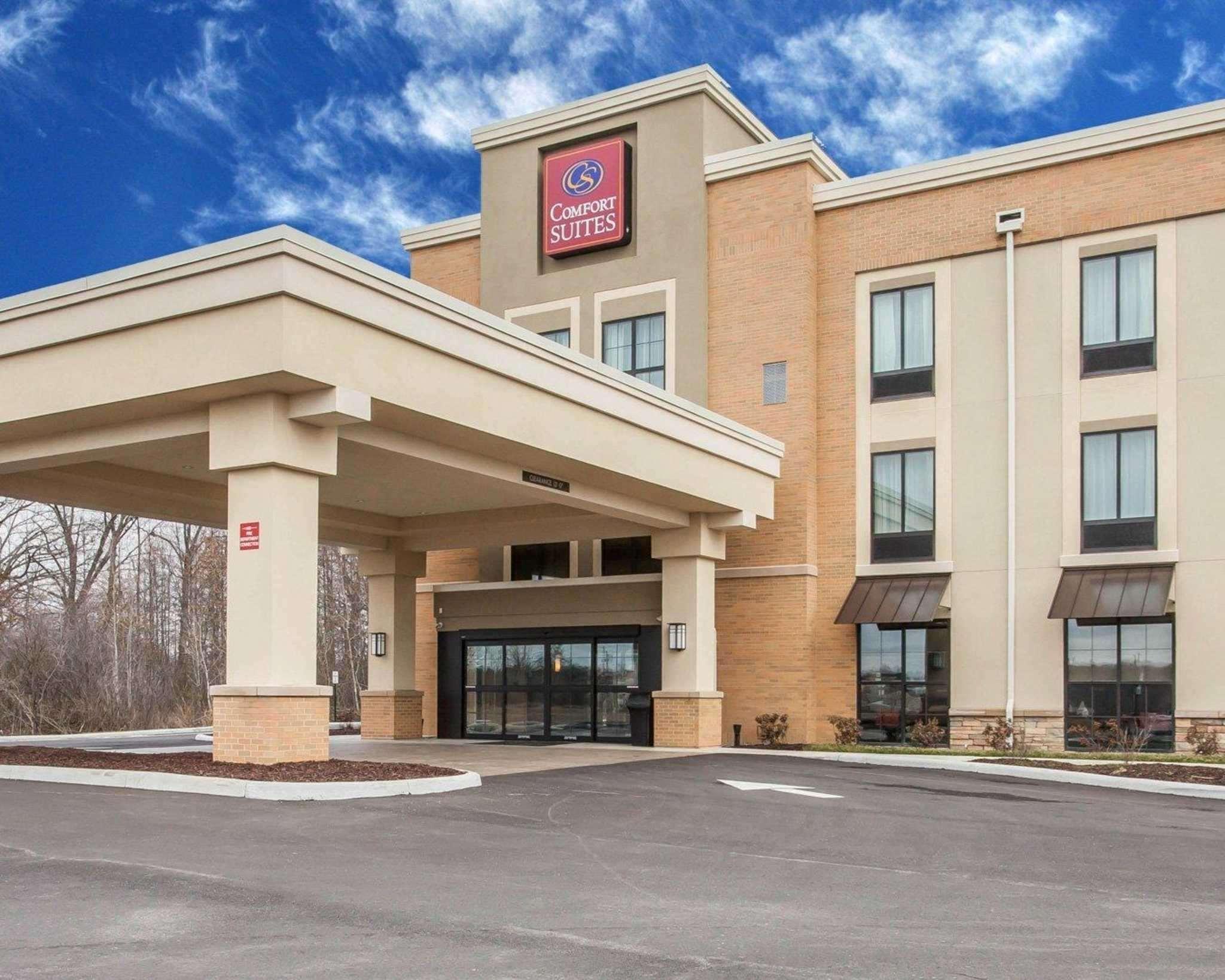 Comfort Suites-Youngstown North Exterior photo